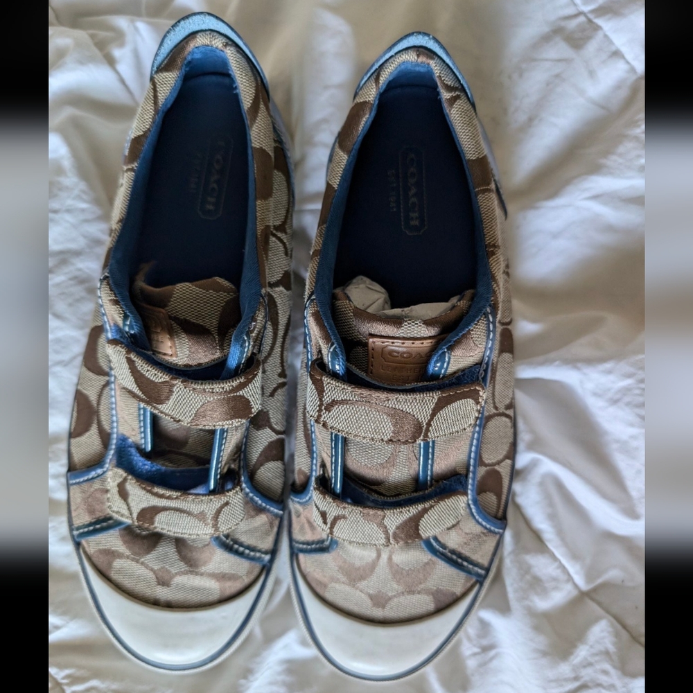 Coach Signature Logo Canvas Barrett velcro sneakers in a blue and brown colorway